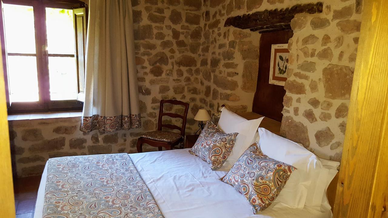 La Torre Blanca Villa Cardona Buitenkant foto