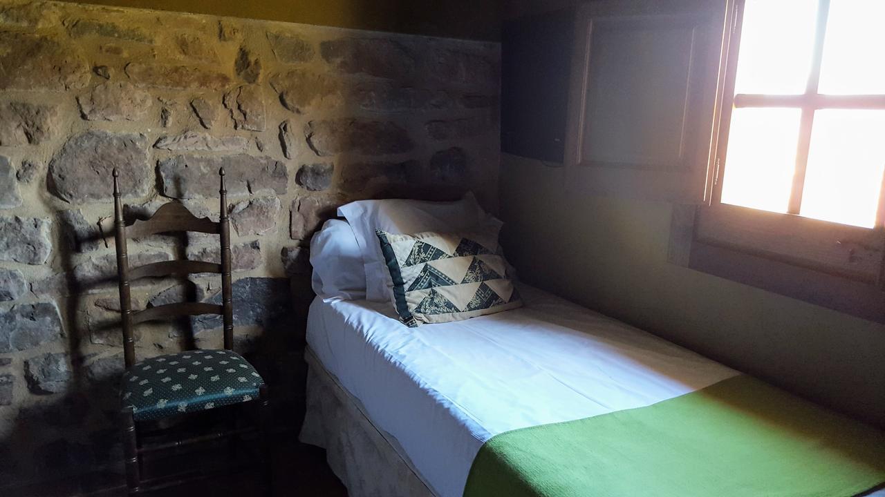 La Torre Blanca Villa Cardona Buitenkant foto
